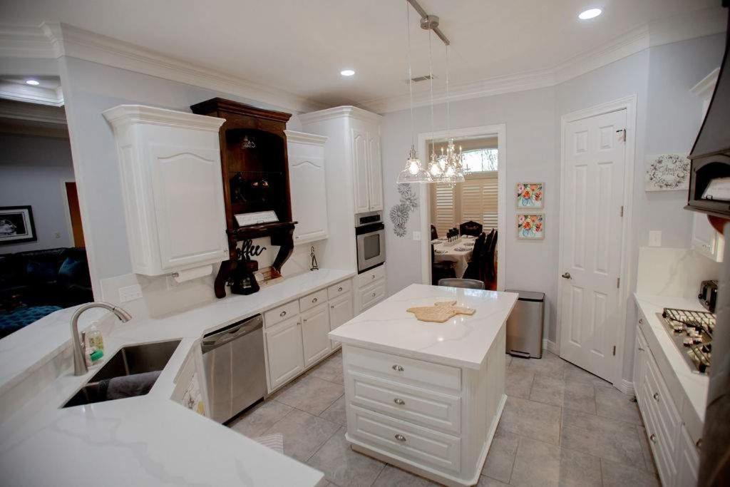 Luxe Executive 4br 4ba Sparkling Pool Outdoor Entertainment Area Spacious Office & Golf Access * Beaumont